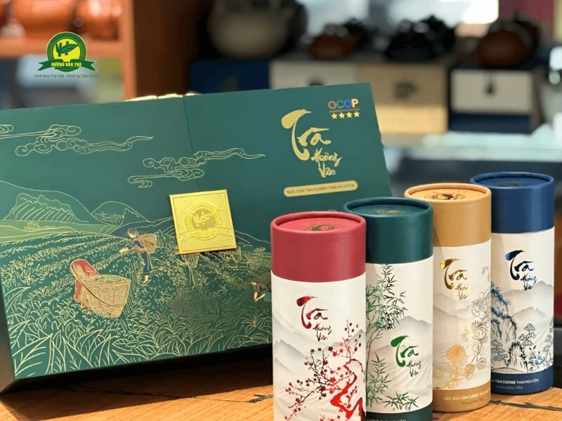Bộ sản phẩm Trà Tứ Qúy là bộ sản phẩm cao cấp của Hương Vân Trà