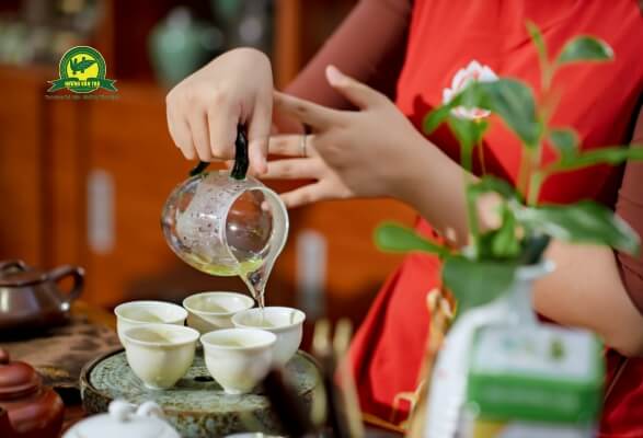Hướng dẫn pha trà thơm ngon chuẩn vị