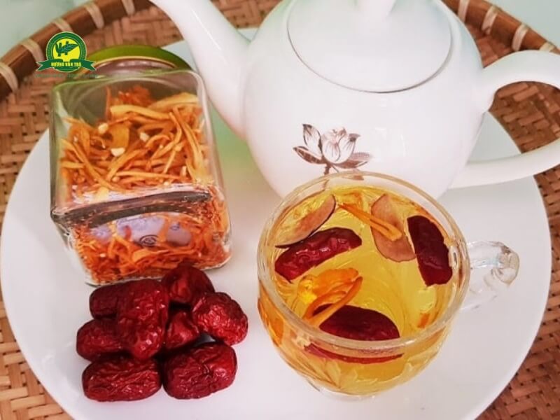 Trà linh chi táo đỏ