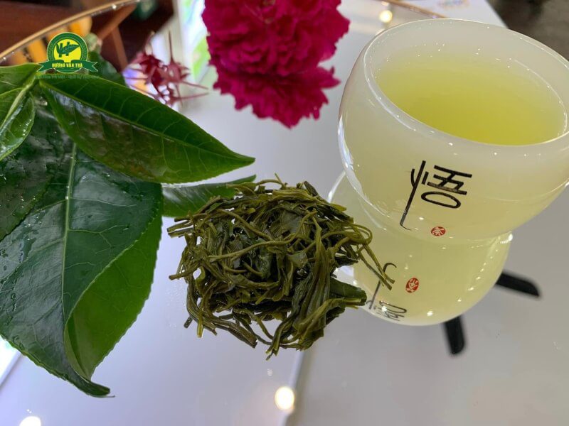 Màu sắc đặc trưng của trà nõn tôm