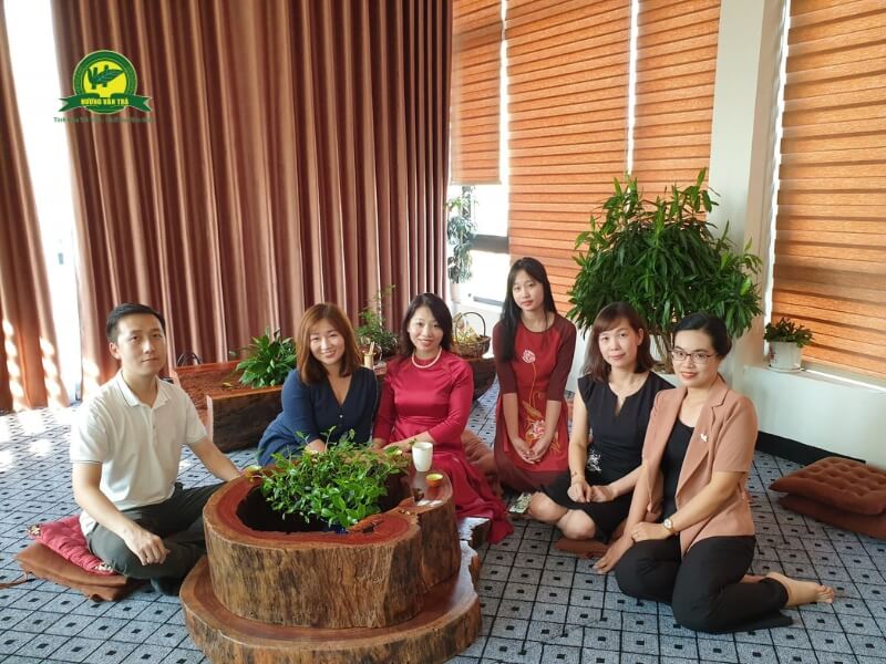 Văn hóa trà Việt tạo nên không gian ấm cúng