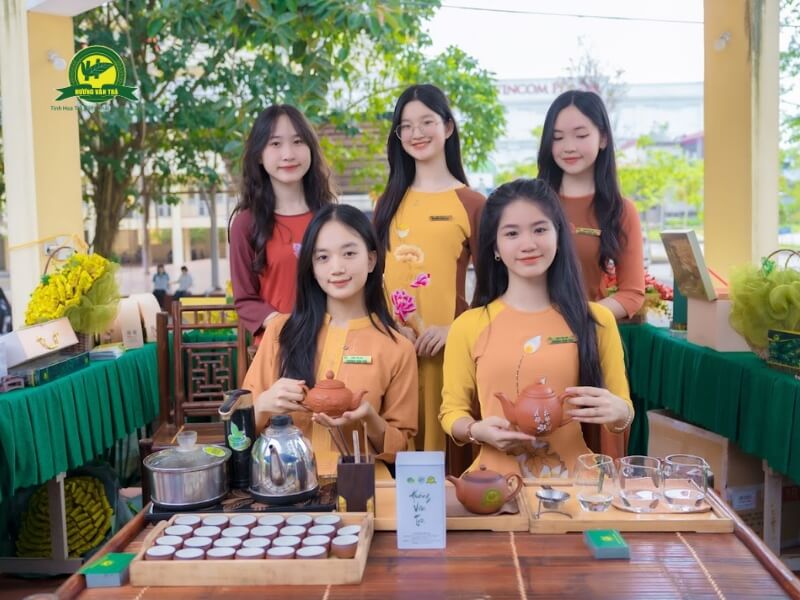 Hương Vị Trà Hương Vân - Hòa Quyện Tinh Hoa Thiên Nhiên và Con Người