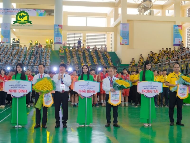 Hoa Trà Hương Vân - Món Quà Đặc Biệt Cho Các Đại Biểu