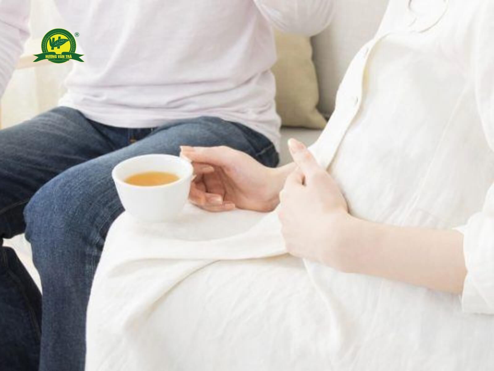 Những lưu ý khi uống trà xanh cho mẹ bầu