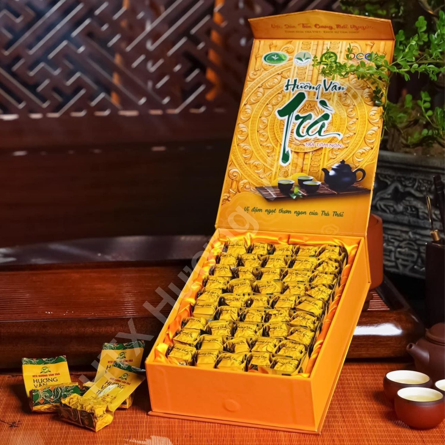 Hộp trà trống đồng