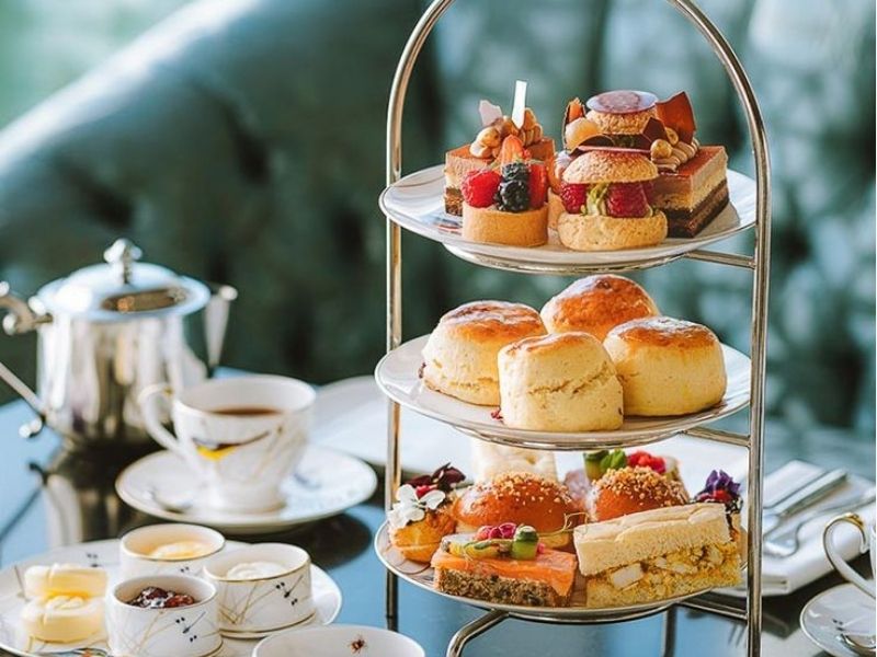 Các loại bánh thưởng thức cùng trà chiều. Ảnh: Internet